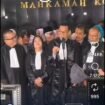 Setwlah gagal di MK, kini Denny Indrayana da Refly Harun ajukan pemakzulan Wapres Gibran ke gedung DPR - MMR RI. Foto: instagram@hukum.online