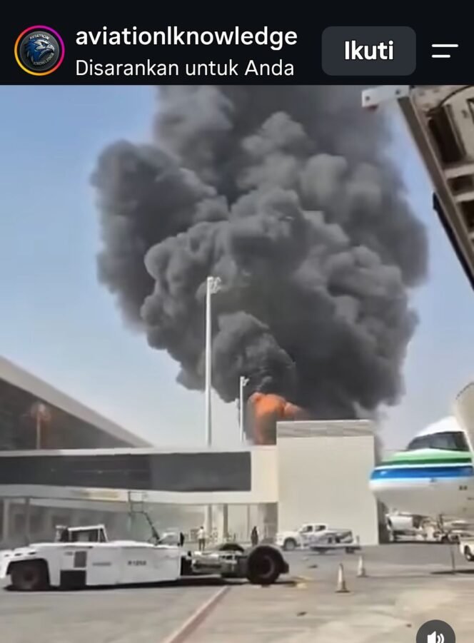 
					Diinformasikan tiga orang tewas, 31 lainnya lukakuka, ketika rudal Houthi jatuh di bandara King Khalid, Riyadh, Arab Saudi. Foto: instagram@avionlknowledge