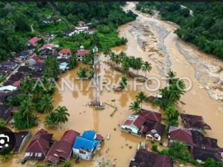 Sejak awal Oktober 2026 hingga saat ini, kota Padang diguyur hujan hidrometeorologi hingga yerjafi 7 titik banjir bandang, serta 14 titik lknfsor. Fito: antara