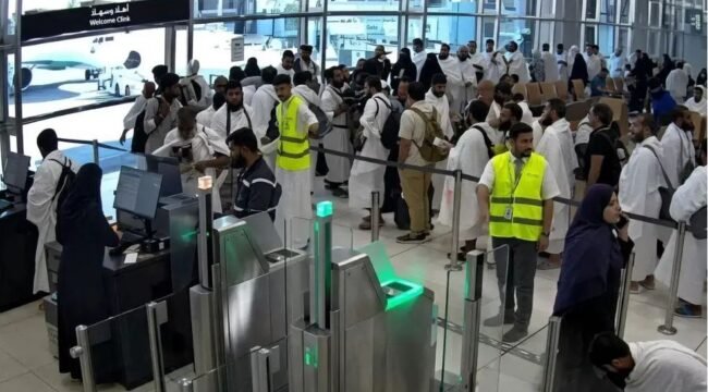 Pemerintah Arab Saudi, Minggu 18 Oktober 2026, umumkan perpanjang penutupan Bandara King Khalid, hingga beberapa hari ke depan. Foto: ist