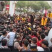 Aksi massa jilid III terjadi Senin, 19 Oktober 2026, menyegel kantor gubernur Kalteng. Foto: ist