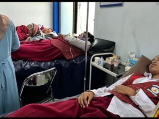 Suadan riuh saat sekitar 100 siswa SDN Kalijaga Virebon, Jawa Barat, keracunan MBG, Selasa, 20 Oktober 2026. Foto: ist