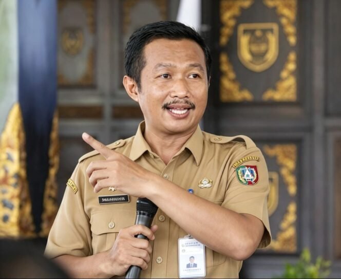 
					Sholahuddin Hadi Sucipto, S.STP., M.Si, Kepalan Badan Pendapatan Daerah Pemkab Jombang. Foto: ist