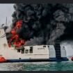 SAR gabungan berhasil mengevakuasi 460 orang yang berada di atas kapal KM.Batumandi yang terbakar di selat Sunda, Selasa, 20 Oktober 2026. Foto: ist