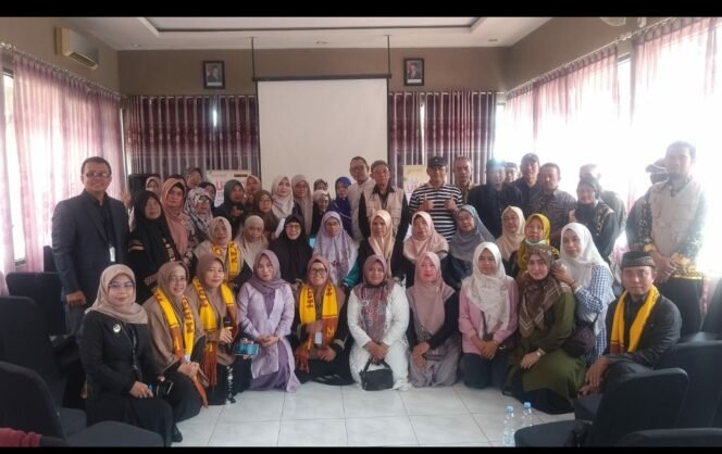 
					PT Maghfiroh Tour and Travel menyelenggarakan gathering bersama undangan warga Jombang di RM Zam Zam, Jalan KH Hasyim Asy'ari 121 Jombang, sosialisasi program umrah murah, mudah dan amanah. Foto: ist

