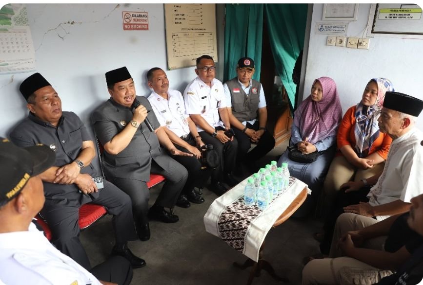 Siapkan Dana BTT Rp935 Juta, Bupati Warsubi segera Bangun Kembali Pasar Cukir